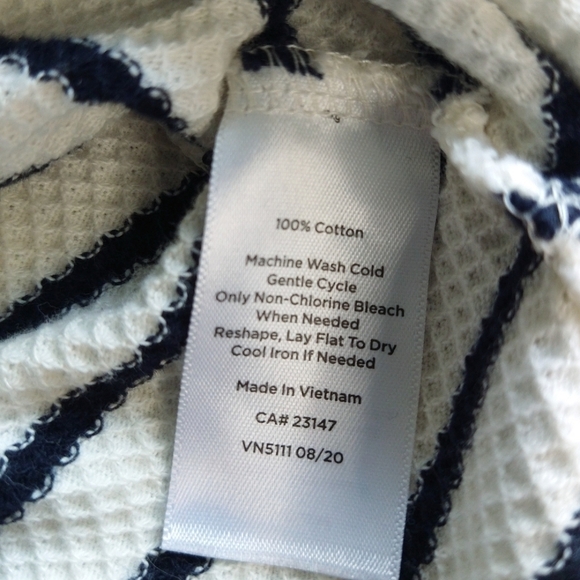 Talbots 100% Cotton Ivory Navy Blue Stripe 3/4 Sleeve Textured Top Nautical - Picture 7 of 7